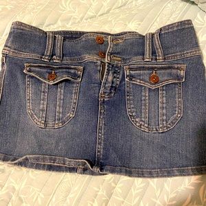 Z CAVARICCI STRETCH DENIM SKORT SIZE JUNIOR 7.